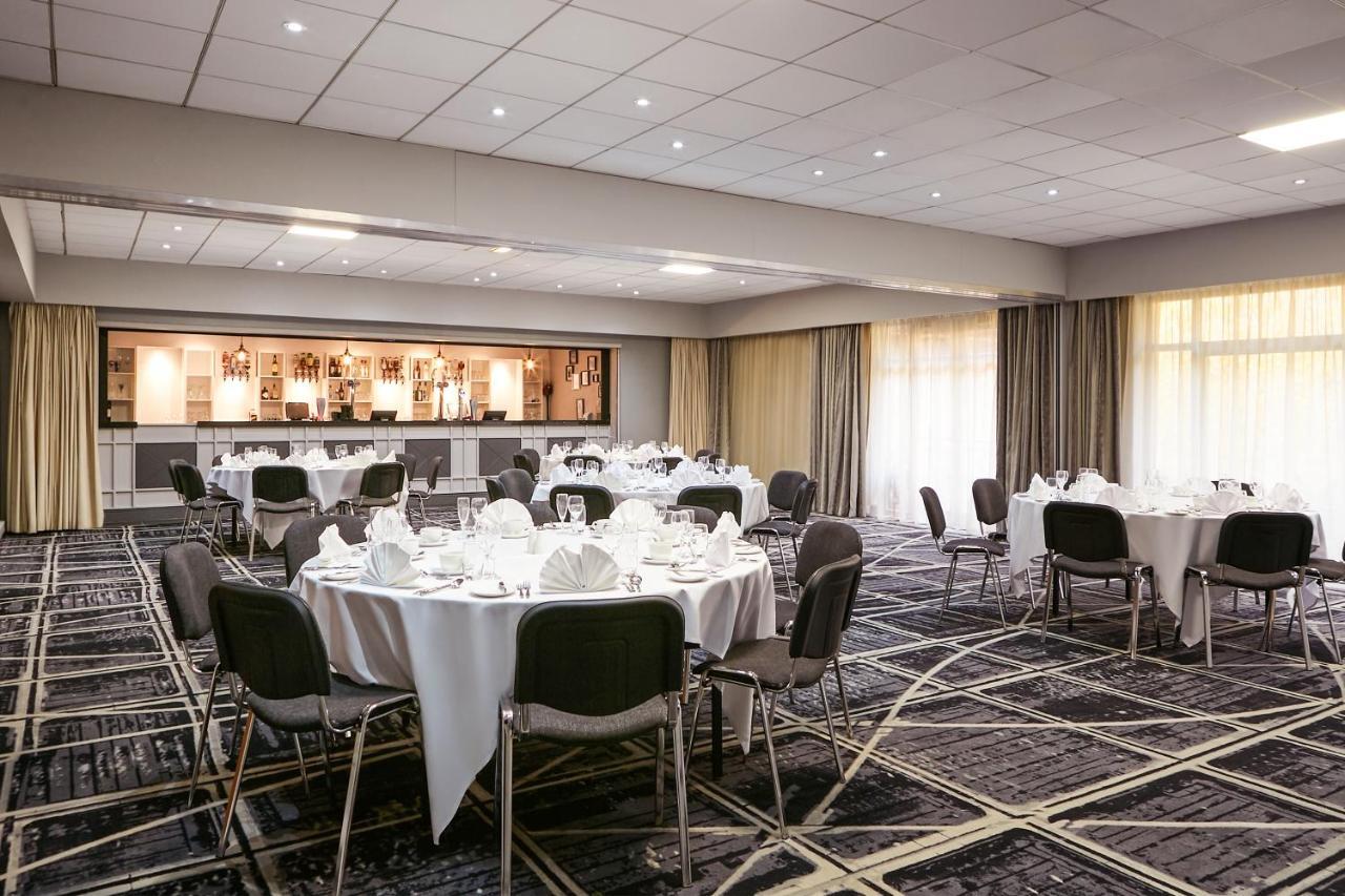 Novotel Manchester West Worsley Dış mekan fotoğraf